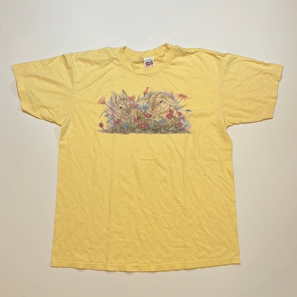Vintage Tops - Vintage Easter bunny shirt